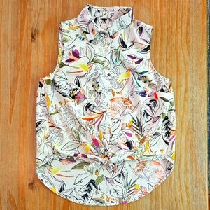 Floral Sleeveless Top 🦩